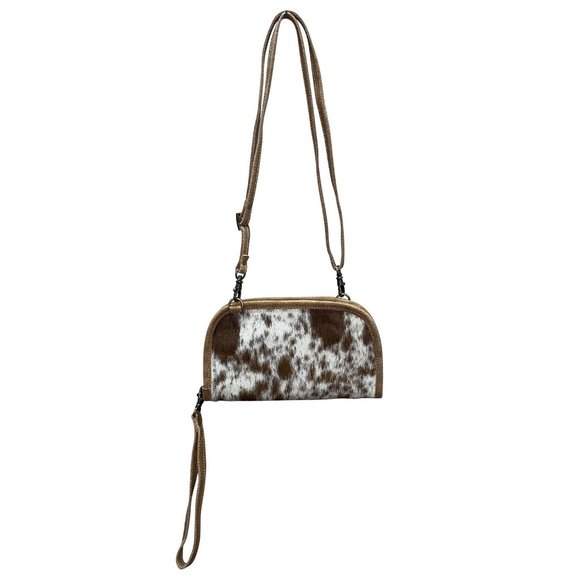 Chloe & Lex Leather Convertible Crossbody Wrist Wallet - Picture 5 of 6